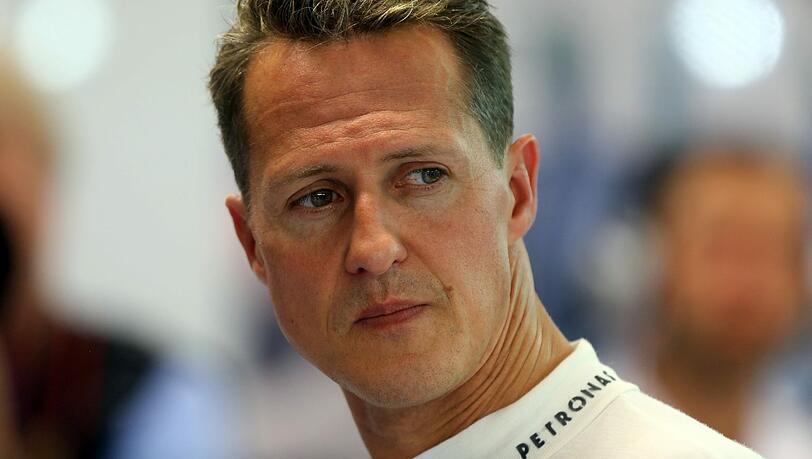Michael Schumacher lag nach einem schweren Ski-Unfall mehrere Monate im Koma. Michael Schumacher lag nach einem schweren Ski-Unfall mehrere Monate im Koma.