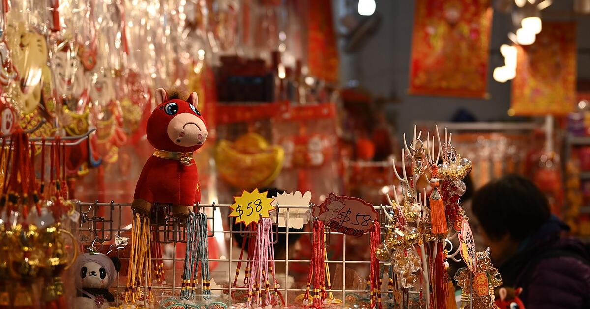 -Weinendes-Pferd-und-Film-B-sewicht-China-feiert-Neujahr