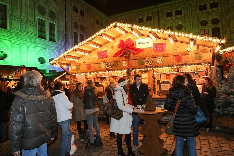 Bis 23.Dezember ist das "Weihnachtsdorf" in der Residenz geöffnet.