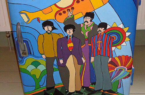 Mit Beatles handbemalter Kühlschrank, Foto: Margit Boeckh