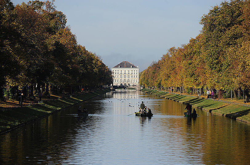 Die Frau, die im Nymphenburger Kanal gefunden wurde, ist laut Polizei wohl ertrunken. (Archivbild)