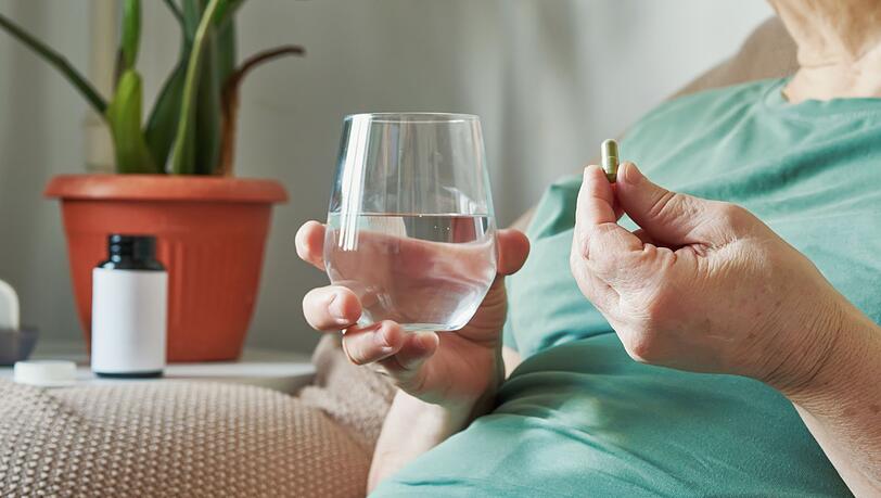 Eine gesunde Ernährung und ausreichend Bewegung unterstützen den Effekt der Abnehm-Pille. Eine gesunde Ernährung und ausreichend Bewegung unterstützen den Effekt der Abnehm-Pille.