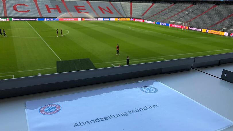 Die Plätze für die akkreditierten Medienvertreter sind in der Allianz Arena zugewiesen.