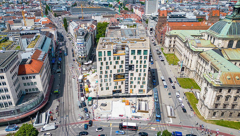 Ein Hotel der Luxusklasse soll der neue Königshof am Stachus werden – inklusive Dachterrassen-Restaurant und Bar.
