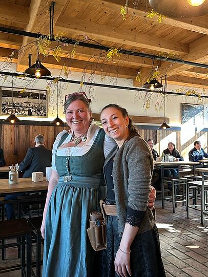 Chefin Carola Petrone mit ihrer Stellvertreterin und Tochter Sophia Petrone. Seit 1. März führen sie die Geschäfte.
