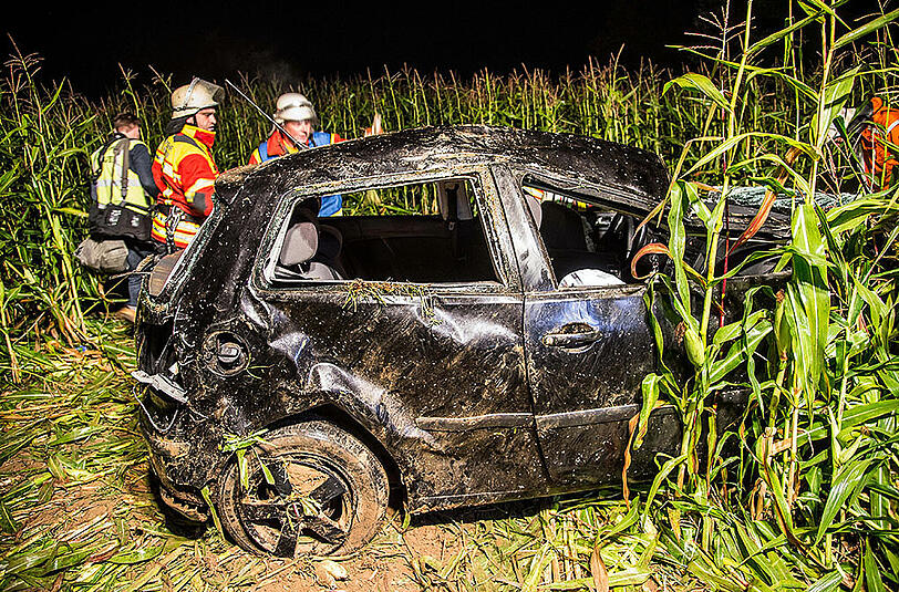 Auf der Rückfahrt vom Cannstatter Wasen starben zwei der Insassen dieses VW Polo, sechs weitere wurden verletzt.