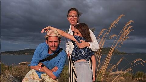 Christine Wagner mit dem Co-Vater Gianni Bettucci und der gemeinsame Tochter Milla.