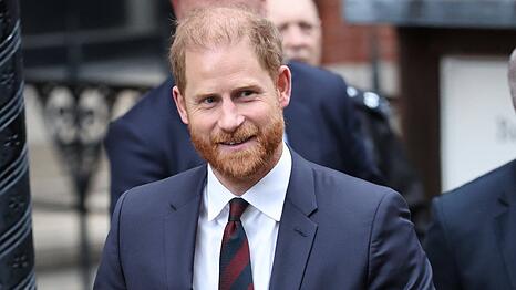 Prinz Harry beim Verlassen des Gerichtsgeb&auml;udes am Mittwoch.