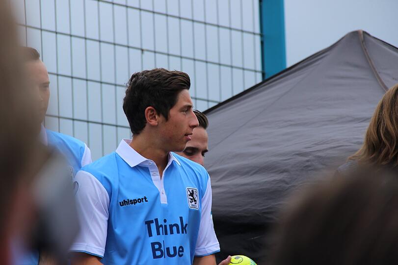 Weitere Bilder von der Präsentation der Zweitliga-Profis vom TSV 1860 München beim Löwen-Fanfest