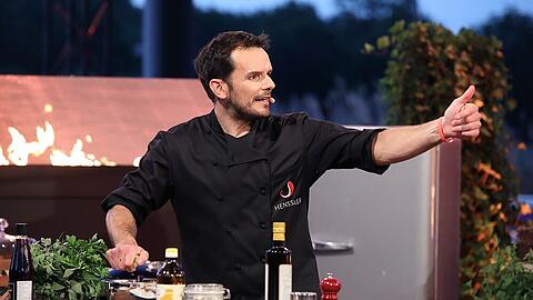 "Grill den Henssler" im Sommer-Special: Profikoch Steffen Henssler nimmt es mit neuen Gegnern auf