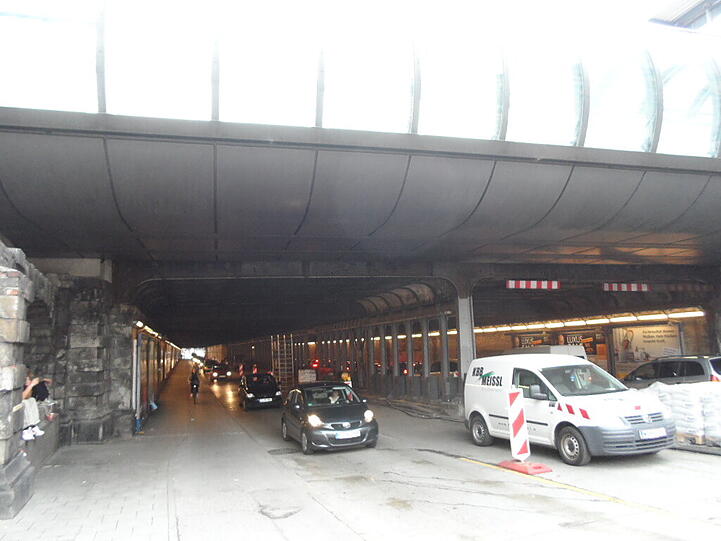 Baustelle Paul-Heyse-Tunnel: Der Blick in die dreckige Röhre
