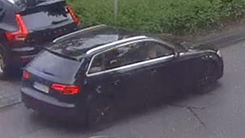 Das war das erste Foto des Fluchtautos, das veröffentlicht wurde.