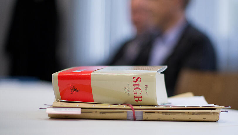Zwei der Angeklagten hielten den Mann angeblich für einen Obdachlosen. Zwei der Angeklagten hielten den Mann angeblich für einen Obdachlosen.