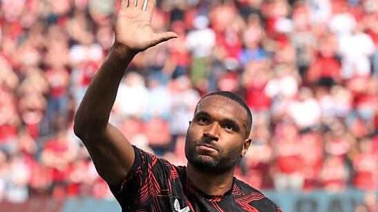 Tschüss Leverkusen - Servus München? Jonathan Tah.  Fotos: imago