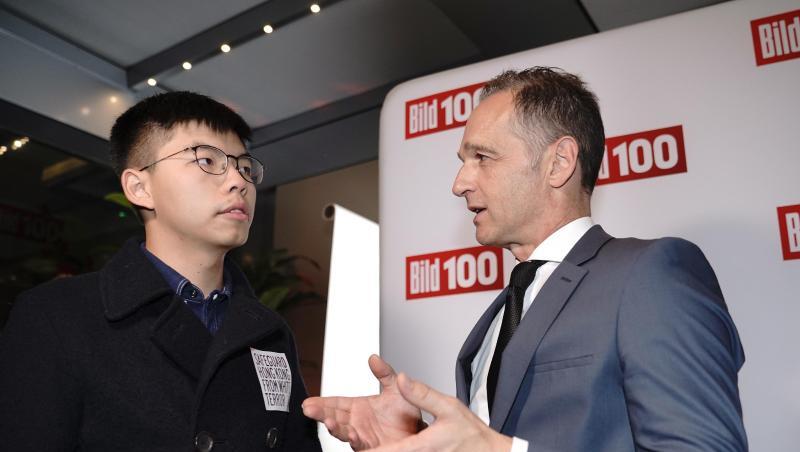 Demokratie-Aktivist Joshua Wong im Gespräch mit Bundesaußenminister Heiko Maas. Demokratie-Aktivist Joshua Wong im Gespräch mit Bundesaußenminister Heiko Maas.