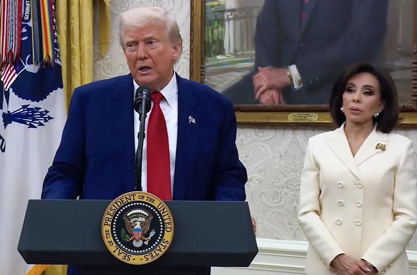 Eine Rede des amerikanischen Präsidenten Donald Trumps im Weißen Haus: Um seine politischen Feinde in Schach zu halten, setzt seine Regierung auch Universitäten finanziell unter Druck. Eine Rede des amerikanischen Präsidenten Donald Trumps im Weißen Haus: Um seine politischen Feinde in Schach zu halten, setzt seine Regierung auch Universitäten finanziell unter Druck.