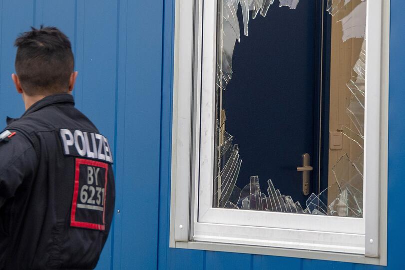 Polizeieinsatz in Flüchtlingsunterkunft eskaliert