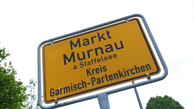 Die Polizei leitete eine Großfahndung in Murnau und Umgebung ein. Die Polizei leitete eine Großfahndung in Murnau und Umgebung ein.