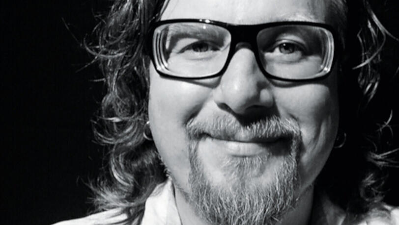 Komiker Lars Niedereichholz nimmt auch die Midlife-Crisis mit Humor Komiker Lars Niedereichholz nimmt auch die Midlife-Crisis mit Humor