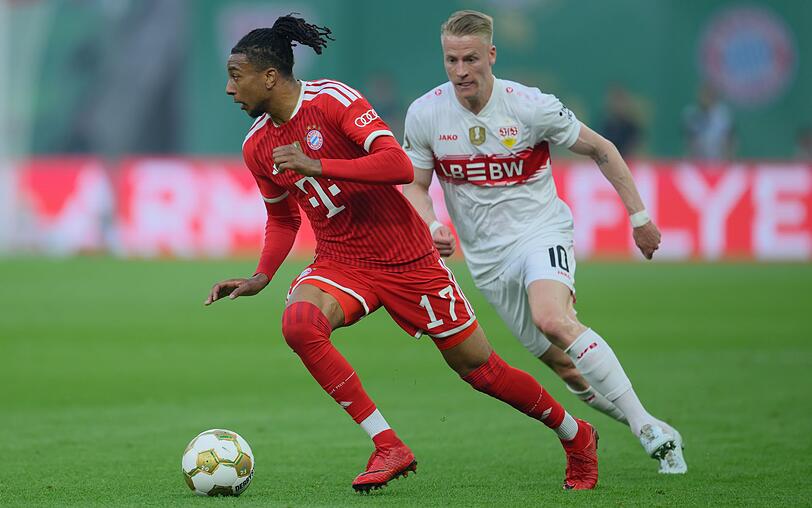 Zum Auftakt der neuen Bundesliga-Saison trifft der FC Bayern München auf den VfB Stuttgart (Freitag, 28. August, live bei SAT.1 und Sky). Im Bild: Michael Olise (links) und Chris Führich beim DFB-Pokalfinale im Mai. Zum Auftakt der neuen Bundesliga-Saison trifft der FC Bayern München auf den VfB Stuttgart (Freitag, 28. August, live bei SAT.1 und Sky). Im Bild: Michael Olise (links) und Chris Führich beim DFB-Pokalfinale im Mai.