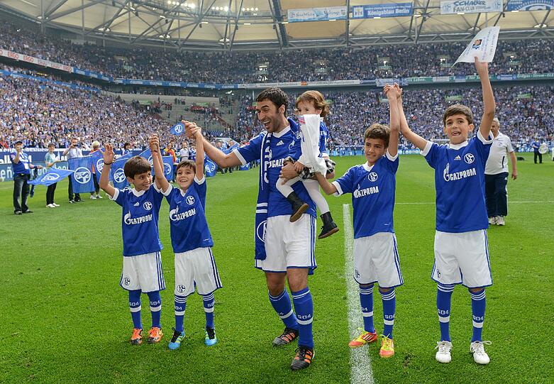 Raul und seine Kinder auf der Ehrenrunde.