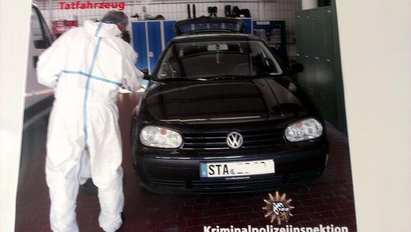 Mit diesem VW Golf soll der Täter sein Opfer mehrmals überfahren haben.
