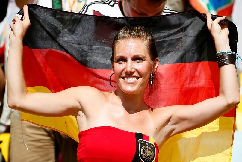 So sexy zeigen sich die Fans bei der WM: Die Bilder von 2014...