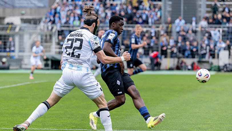 Die Löwen um Sigurd Haugen spielen zuhause nur 1:1 gegen Waldhof Mannheim. Die Löwen um Sigurd Haugen spielen zuhause nur 1:1 gegen Waldhof Mannheim.