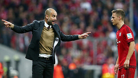 Große Gesten: Bayern-Trainer Pep Guardiola und Joshua Kimmich.