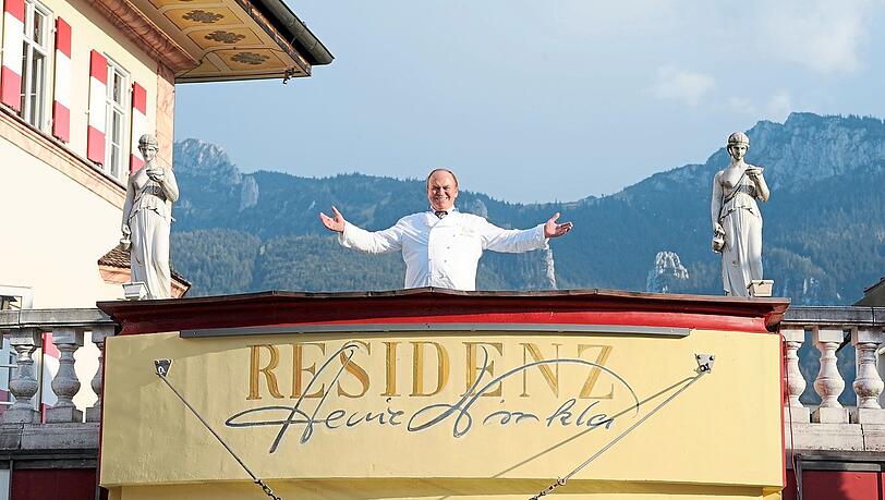 Er hat die Residenz in den Sternenhimmel gekocht - nach Heinz Winklers Tod sind die beiden Sterne weg.  Fotos: API/Michael Tinnefeld, privat