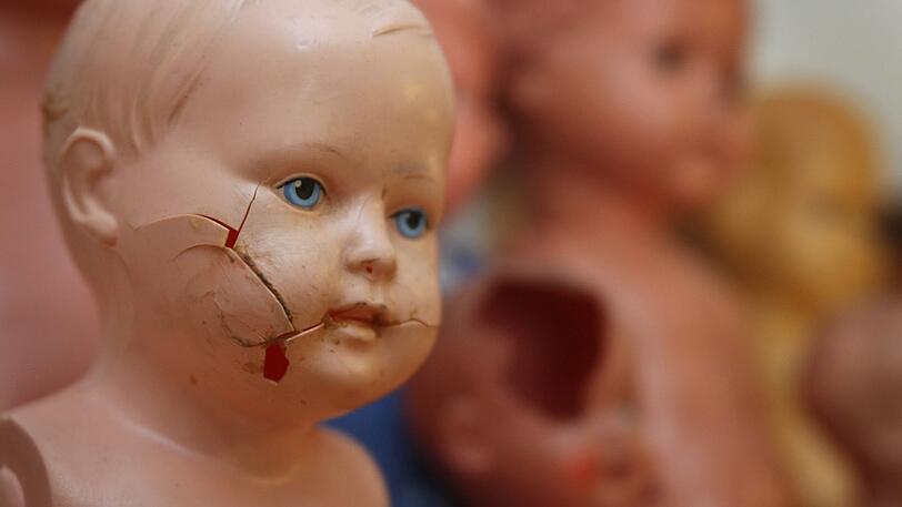 Eine 22-Jährige hat 2014 ihr Baby zu Tode geschüttelt. Nun wurde sie zu einer Bewährungsstrafe verurteilt.