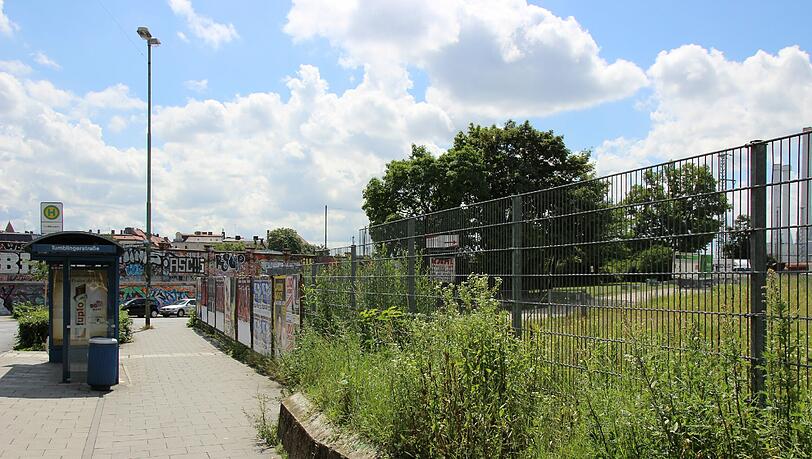 Auf der Brache gegenüber vom Viehhof soll das neue Kulturzentrum für die Bezirke Isarvorstadt und Ludwigsvorstadt entstehen. Auf der Brache gegenüber vom Viehhof soll das neue Kulturzentrum für die Bezirke Isarvorstadt und Ludwigsvorstadt entstehen.