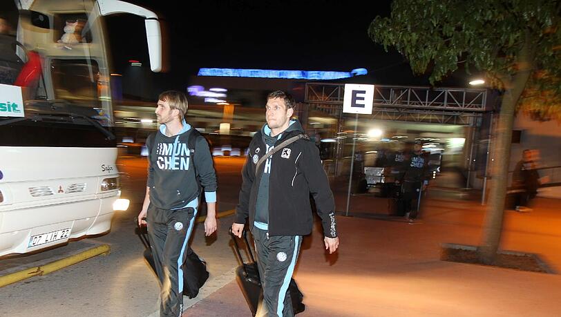 Ankunft in Antalya: Daniel Bierofka und Moritz Volz Ankunft in Antalya: Daniel Bierofka und Moritz Volz