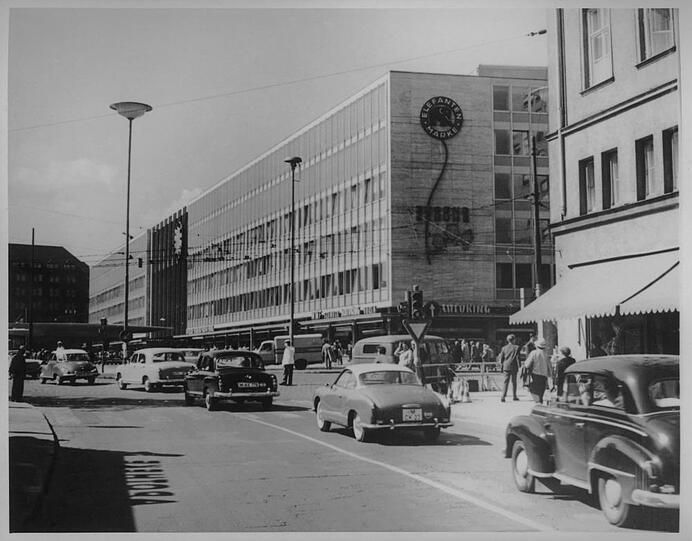 Der Hauptbahnhof im Jahr 1960. Bald wird abgerissen.