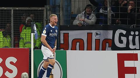 Die Entscheidung: Louis Oppie feiert sein Tor zum 3:1.