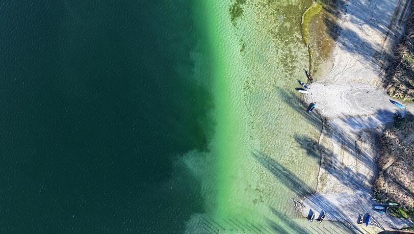 Fehlendes Schmelzwasser und ausbleibender Regen lassen die Pegelstände des Bodensees sinken. Fehlendes Schmelzwasser und ausbleibender Regen lassen die Pegelstände des Bodensees sinken.