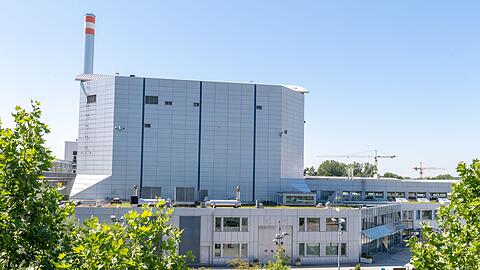 Der Forschungsreaktor M&uuml;nchen II (FRM II) steht auf dem Gel&auml;nde der Technischen Universit&auml;t M&uuml;nchen (TUM) im Norden der bayerischen Landeshauptstadt.