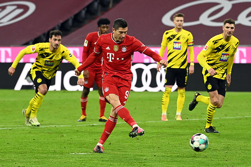 30. Saisontor: Irgendwie ein Klassiker: Anlaufen, ein langer Schritt, Torwart verladen, treffen und dann jubeln. Das 2:2. Ein Lewandowski-Elfmeter.