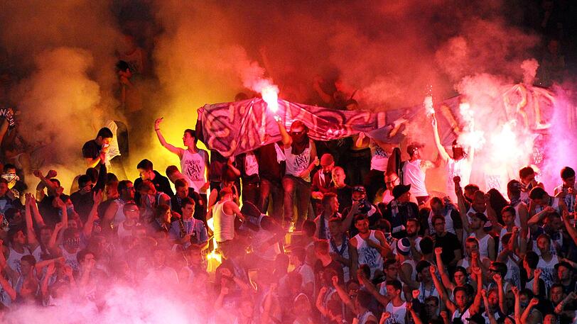 Pyro-Ekstase: 1860-Ultras beim Amateurderby gegen den FC Bayern II 2014.