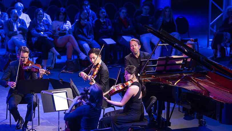 Leif Ove Andsnes und das Streichquartett des BR-Symphonieorchesters in der Tonhalle. Leif Ove Andsnes und das Streichquartett des BR-Symphonieorchesters in der Tonhalle.