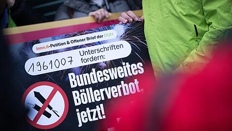 Auch Mitglieder der Gewerkschaft der Polizei setzen sich für ein bundesweites Böllerverbot ein. (Archivfoto)