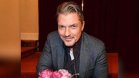 Tauscht Hardy Krüger Jr. Blumensträuße bald gegen Dschungelpflanzen?