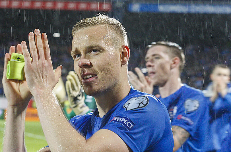 ISLAND Kolbeinn Sigthorsson (26, Sturm, FC Nantes): Siegtor durch Sigthorsson! Ein Fest für Journalisten, Twitterer, Wortspielfreunde in Deutschland. Erzielte tatsächlich schon anständige 19 Tore in 38 Länderspielen. Spielt in Frankreich beim FC Nantes, auch deshalb interessant. Von Ausgleichsson, Führungsthorsson oder Eigenthorsson ist bisher nichts bekannt.