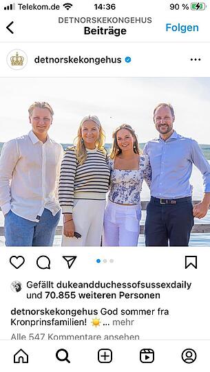 "Einen schönen Sommer" wünschen Haakon und Mette-Marit mit ihren Kindern Sverre Magnus und Ingrid Alexandra mit diesem Instagram-Bild.