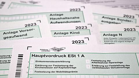 Einer ausgewählten Gruppe von Steuerpflichtigen schickt das Finanzamt Kassel einen Vorschlag für die Steuererklärung (Symbolbild).