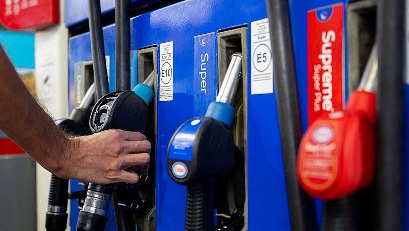 Tanken soll vor&uuml;bergehend billiger werden.