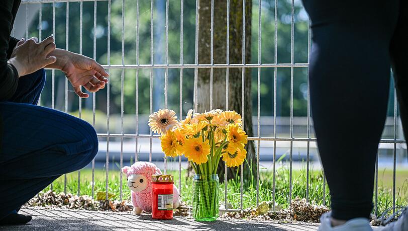 Die Polizei ermittelt wegen des toten Kindes.