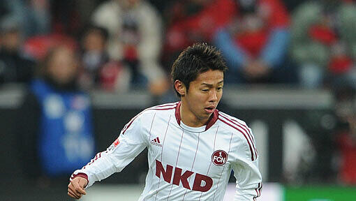 Hiroshi Kiyotake brachte Coach Wiesinger zu wenig während der Trainingswoche. Hiroshi Kiyotake brachte Coach Wiesinger zu wenig während der Trainingswoche.