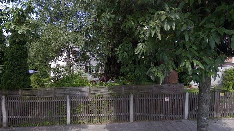 Das Grundstück an der Görzer Straße 128 hat 720 Quadratmeter und Baurecht für mehrere Neubauwohnungen.
