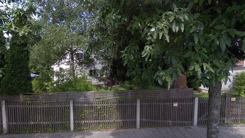 Das Grundstück an der Görzer Straße 128 hat 720 Quadratmeter und Baurecht für mehrere Neubauwohnungen. Das Grundstück an der Görzer Straße 128 hat 720 Quadratmeter und Baurecht für mehrere Neubauwohnungen.